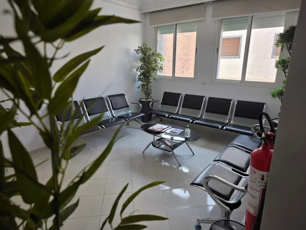 عيادة أخصائي الطب العام، الدكتورة أنضريف لطيفة ـ طبيبة عامة بالدروة
